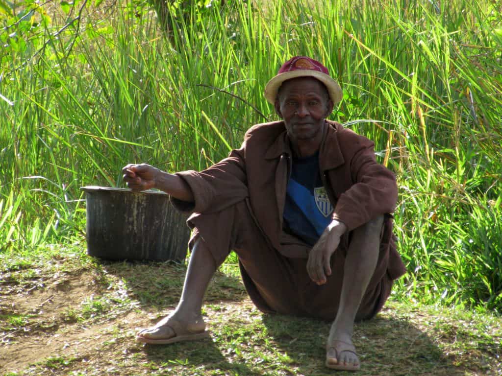 Janez Krmelj z Madagaskarja: Koliko desetletij še, da izobčenj ne bo več?